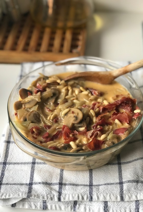 Pastel de setas y piñones